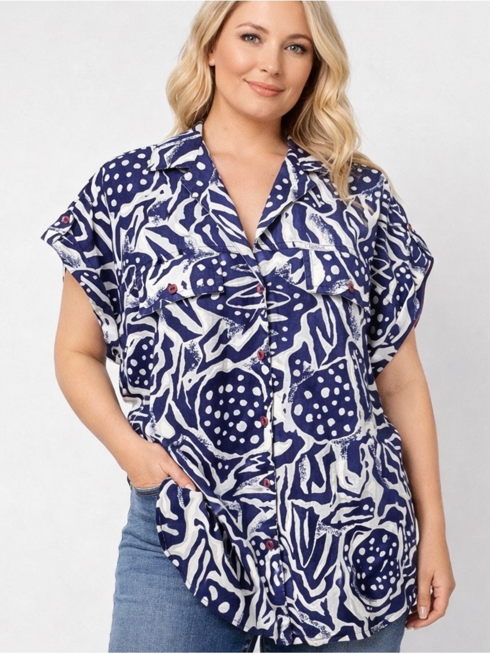 Vintage Abstract Print Button Shirt Blue White Made in USA Artsy Size Large